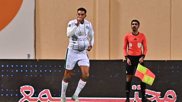 كوكا يسجل في خسارة الاتفاق أمام الحزم بثلاثية بالدوري السعودي