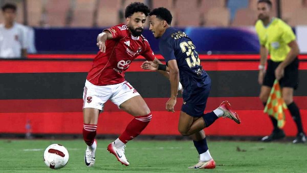 الأهلي في ورطة.. فيفا ينصف الزمالك في ملف ضم نجم سوبر