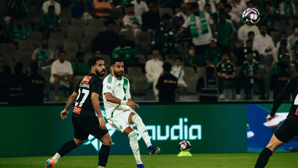 أهلي جدة يكتسح النجمة برباعية بالدوري السعودي