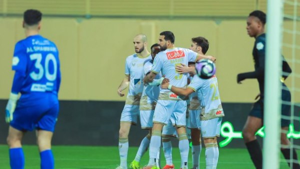 الرياض يعبر الخلود بثنائية بالدوري السعودي