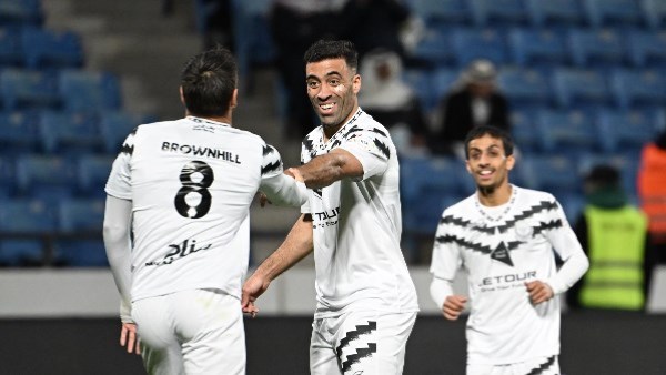 الشباب يهزم ضمك بثلاثية في دوري روشن