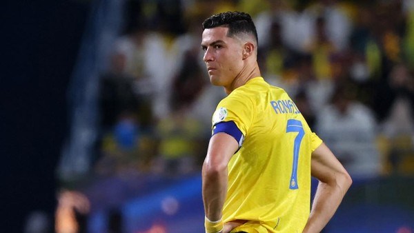 النصر يكتسح الحزم 4-0 ويتصدر الدوري السعودي رسمياً
