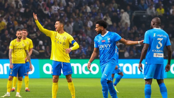 صراع النقطة الواحدة يشعل الدوري السعودي .. الهلال يدافع عن القمة أمام الاتحاد.. والنصر ينتظر للانقضاض على الصدارة