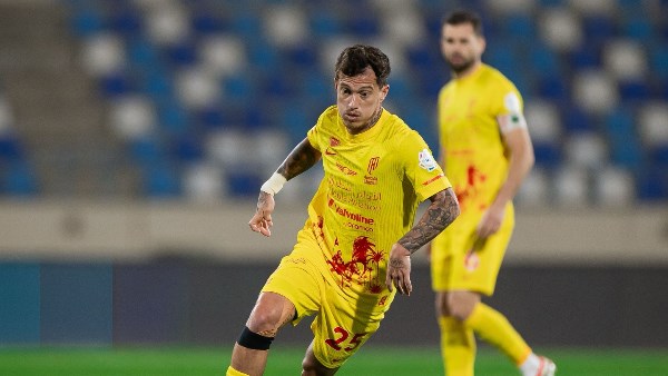 الدوري السعودي| التعادل يحسم نتيجة الشوط الأول بين الأخدود والقادسية