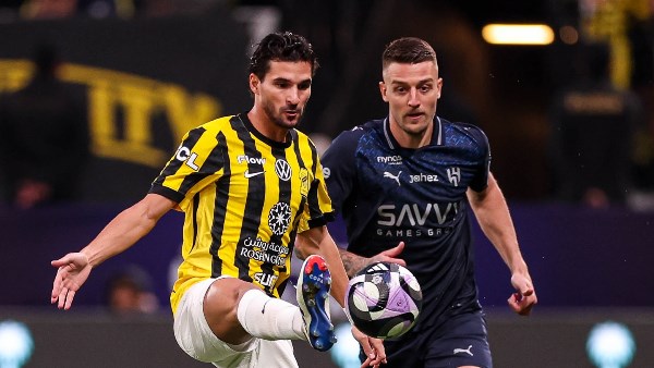 سالم الدوسري يكتب فصلا جديدا في تاريخ الكلاسيكو وتعادل الهلال والاتحاد يهدي صدارة دوري روشن إلى النصر