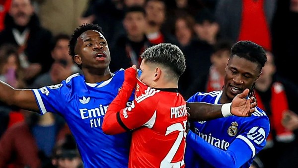 بيان رسمي من ريال مدريد حول أزمة فينسيوس جونيور وبنفيكا