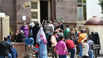 طوابير أمام البنوك