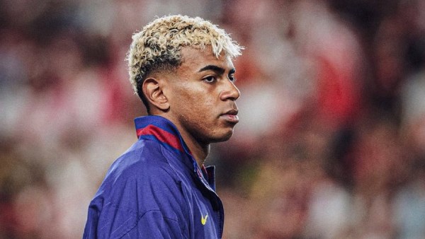 فليك: يامال اللاعب الصائم الوحيد في رمضان ولدينا خطة خاصة له في برشلونة