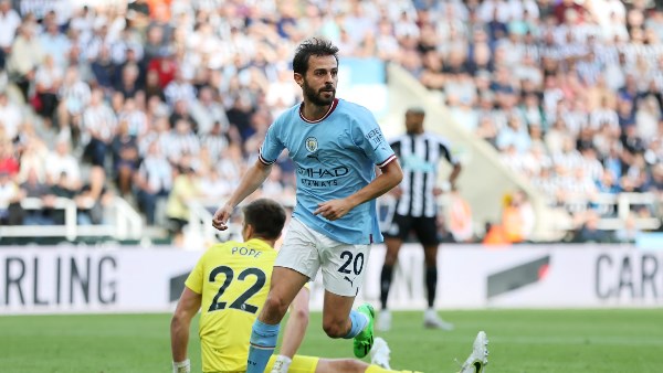 18 نجم سوبر.. قائمة لاعبو الوسط المهددين بالرحيل عن فرق أوروبا والخليج