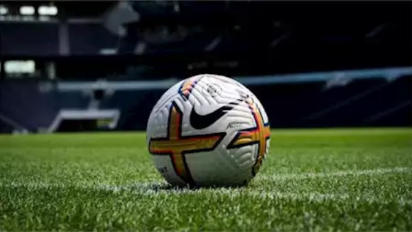 مراد مكرم يثير الجدل بشأن دور الـ 16 ببطولات أفريقيا