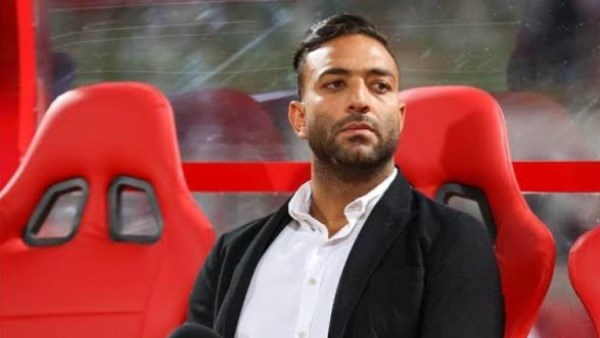 ميدو يحتفل يتصدر الزمالك قائمة الدوري المصري