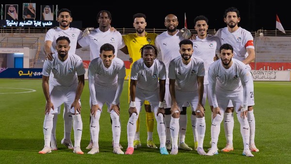 نيوم بقيادة حجازي يسقط في فخ التعادل أمام الفيحاء بالدوري السعودي