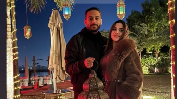 وليد سليمان يحتفل بقدوم شهر رمضان مع زوجته