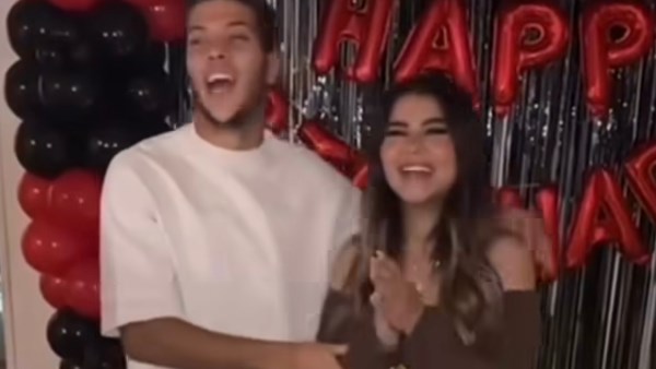 سندي وضهري.. زوجة إمام عاشور تحتفل بعيد ميلاده