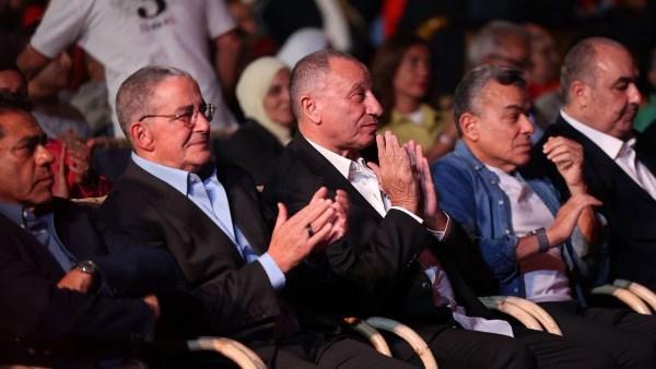 ناقد رياضي يهاجم مسئولي الأهلي: أخطاء إدارية وصفقات بلا هدف
