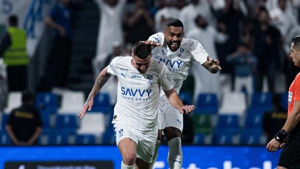 أزمة التحكيم تتصاعد في الدوري السعودي.. الهلال يشكو.. جوميز ينتقد.. وإنزاجي يتحفظ