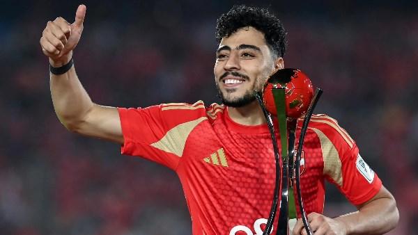 شوبير يكشف مفاجأة بشأن عودة أكرم توفيق للأهلي