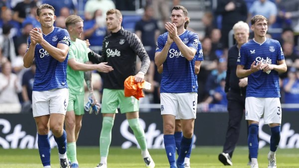 إيفرتون يضرب بيرنلي بثنائية نظيفة في الدوري الإنجليزي