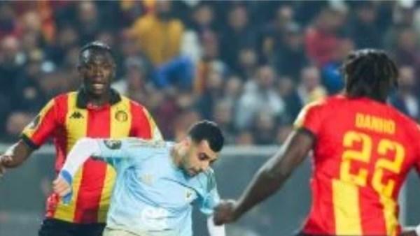 فاسد.. إعلامي يهاجم حكم مباراة الأهلي والترجي