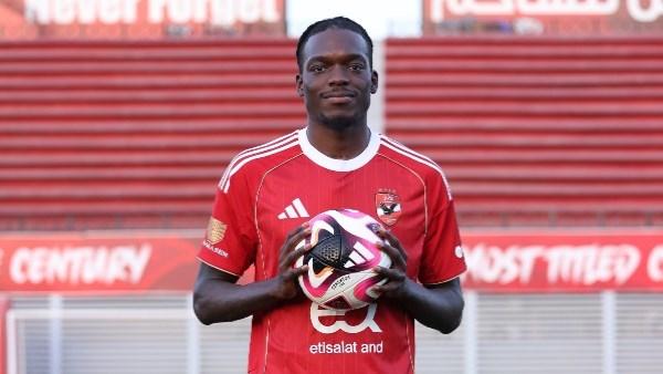 محمد فاروق: الأهلي يوقع عقوبة مالية على كامويش