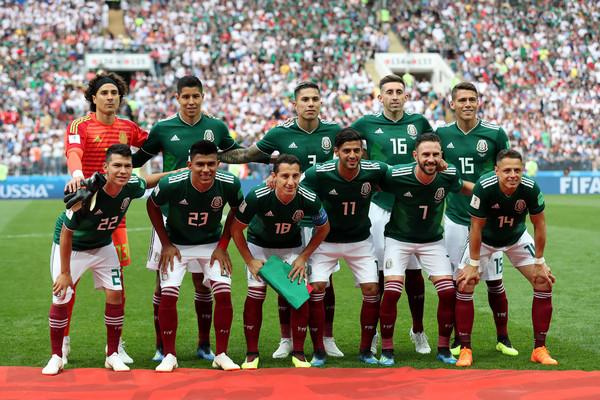 إصابة نجم المكسيك بقطع في الرباط الصليبي وغيابه عن كأس العالم