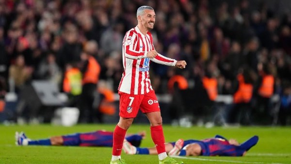 جريزمان يسخر من برشلونة بعد تأهل أتلتيكو إلى نهائي كأس الملك