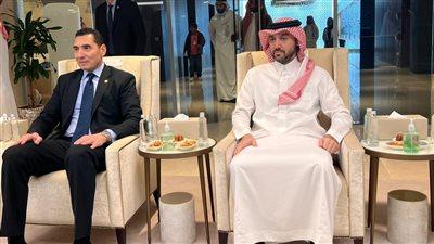 وزير الشباب والرياضة يبحث التعاون الرياضي مع السعودية