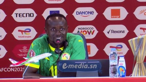 صدمة جديدة.. الكاف يطالب ساديو ماني بإعادة جائزة أفضل لاعب بأمم أفريقيا