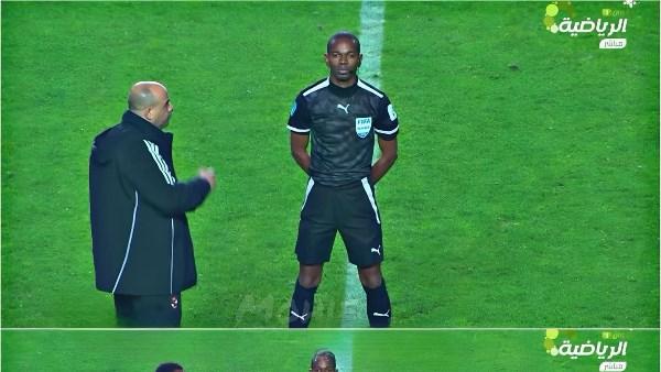 سيف زاهر يطرح سؤالا مثيرا للجمهور بشأن حكم الترجي والأهلي