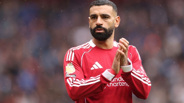 محمد صلاح يقترب من الرحيل عن ليفربول.. وعروض سعودية ضخمة في الطريق