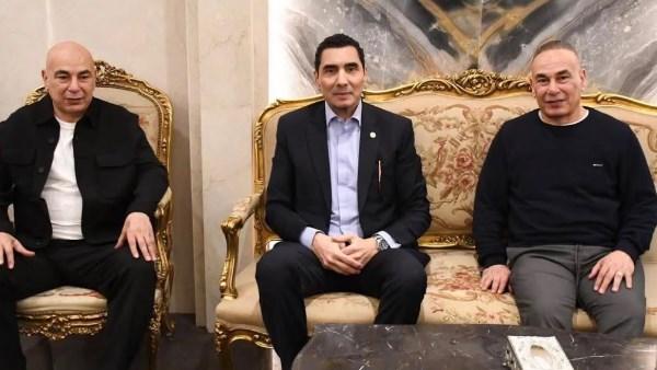 وزير الرياضة يجتمع بجهاز منتخب مصر في استاد القاهرة.. صورة تكشف التفاصيل