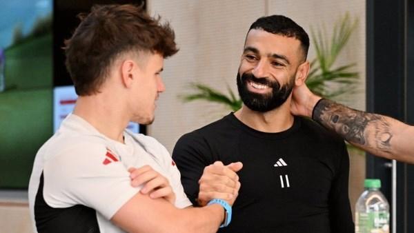 كيركيز يكشف دهشته من خزانة جوائز محمد صلاح ويصفه بلاعب من النخبة
