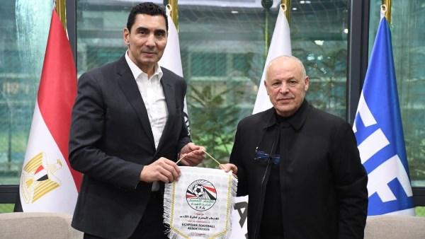 وزير الشباب والرياضة يزور مشروع "الهدف" بأكتوبر ويلتقي رئيس الاتحاد المصري لكرة القدم