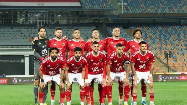 أحمد بلال: «مفيش نجوم في الأهلي .. ولا لاعب يستاهل اللي بياخده»