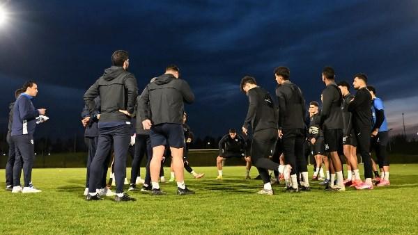 أيمن يونس: الزمالك استحق الفوز على بلوزداد.. وخط الوسط مميز