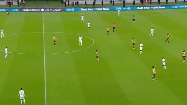 اتحاد جدة يفوز على الحزم بدوري روشن السعودي