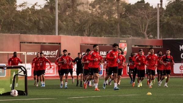 التشكيل المتوقع لـ الأهلي أمام سموحة في الدوري