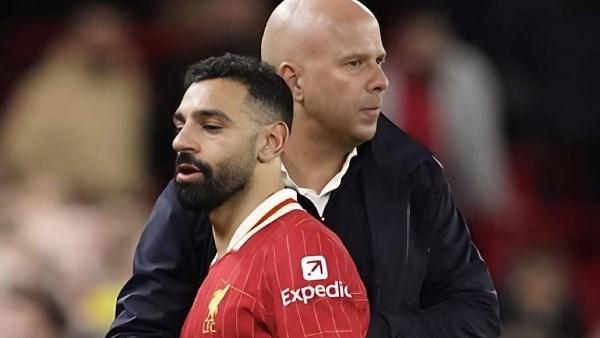 سلوت يكشف موقف محمد صلاح من مواجهة مانشستر سيتي