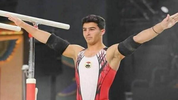 محمد عفيفي يتوج بفضية "المتوازي" ببطولة كأس العالم للجمباز الفني