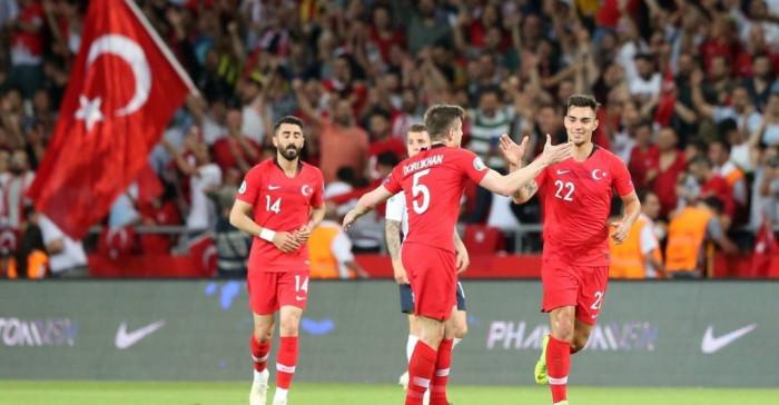 فرحة عارمة بطموح حذر.. تركيا تعود للمونديال بعد غياب 24 عاما
