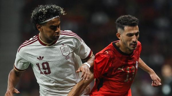 أخطبوط جديد ونجم فوق العادة..7 مكاسب في ودية مصر إسبانيا