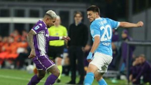 نابولي يفوز على ميلان بهدف في الدوري الإيطالي