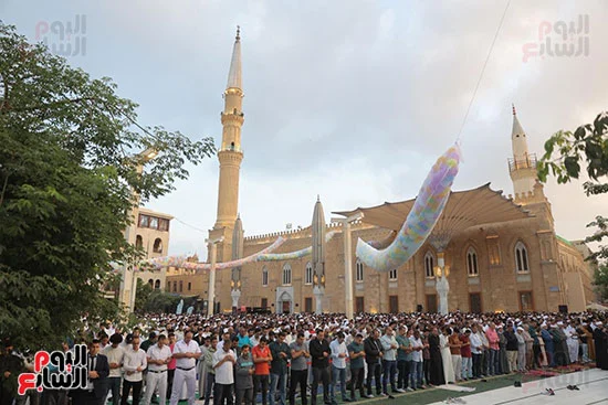 من اجواء صلاة العيد بمسجد الحسين
