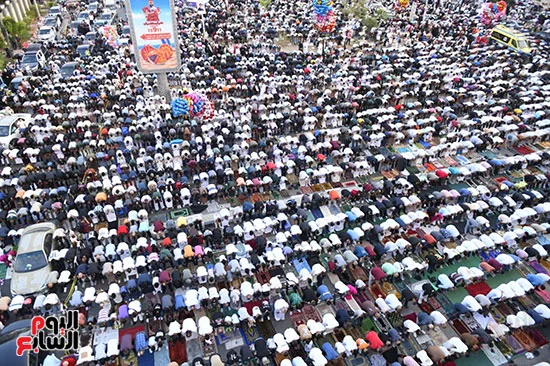 صلاة عيد الاضحى وسط حضور كبير وفرحة تعم الجميع