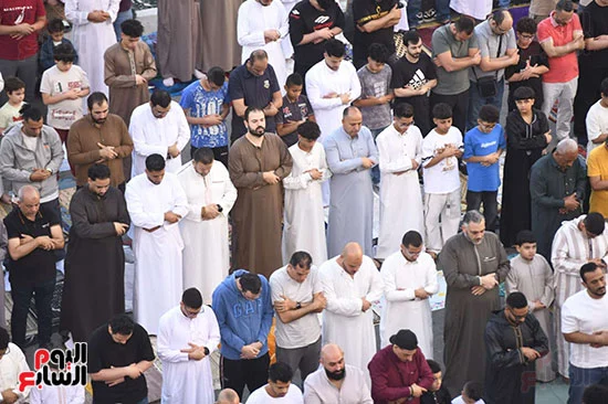 اقبال كبير على صلاة العيد في مسجد الصديق