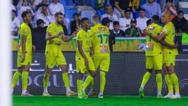 تشكيل الخليج أمام الهلال.. بويت يراهن على كينج وفورتونيس في مهمة صعبة بالدوري السعودي