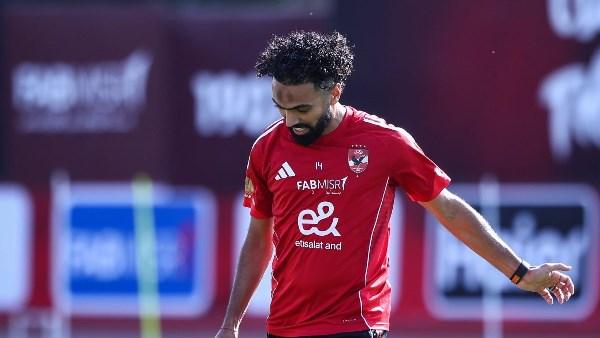 أضا يوجه سؤالا لمسؤولي الأهلي : لماذا يجلس حسين الشحات على دكة البدلاء